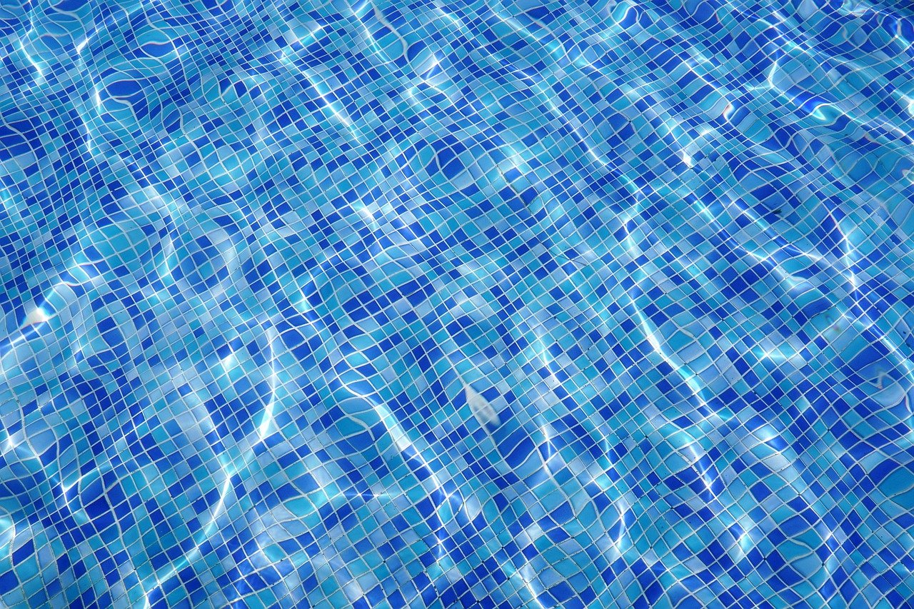 Signs Your Pool Filter Needs New Parts (and Where to Start)